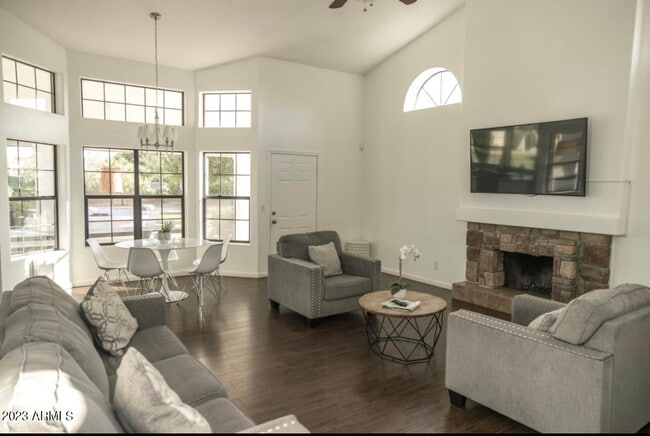 Building Photo - 6427 W Wethersfield Rd