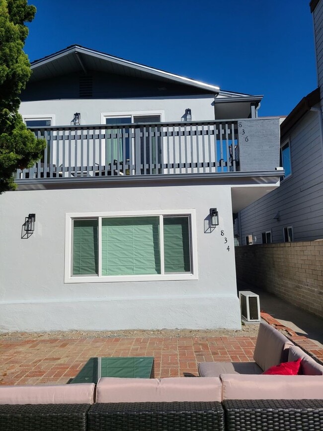 Building Photo - Fully furnished 1 bed 1 bath in Mission Beach.