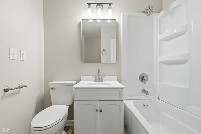 Building Photo - 2908 S Walcott St