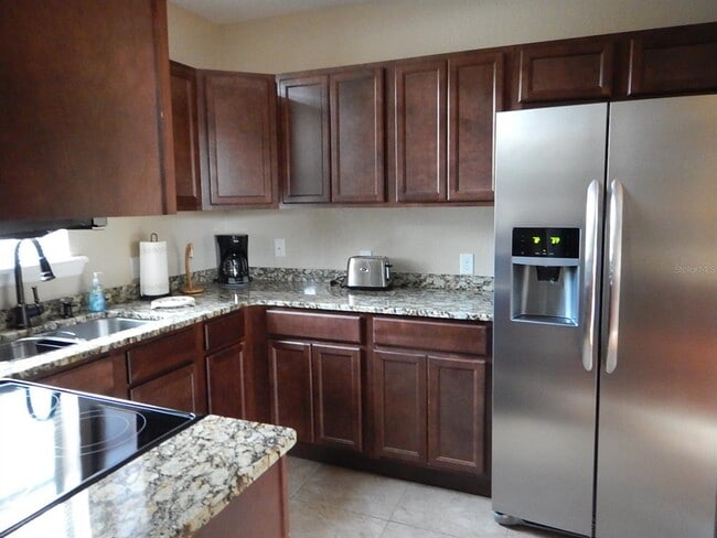 Building Photo - 16909 Franklin Ave