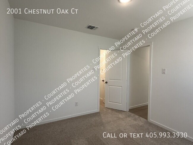 Building Photo - 2001 Chestnut Oak Ct
