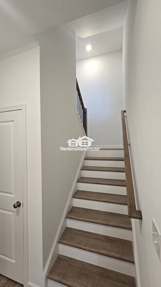 Building Photo - 6158 Wayburn St