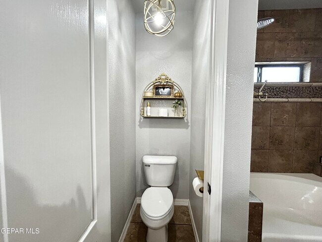 Building Photo - 3108 Rustic River Pl