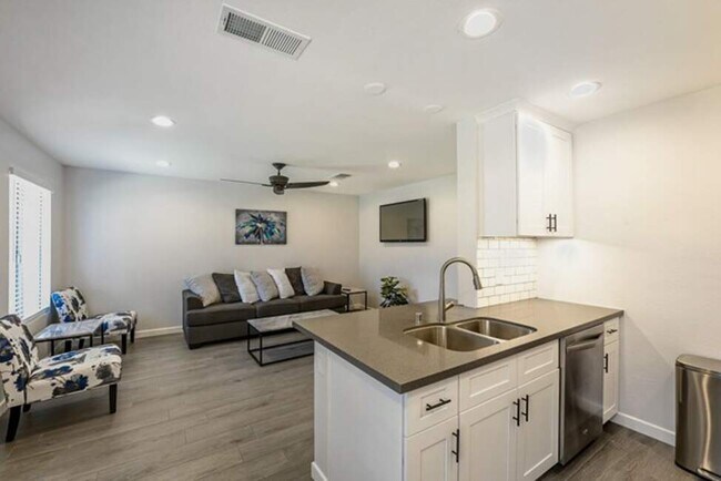 Building Photo - 48207 Garbo Dr