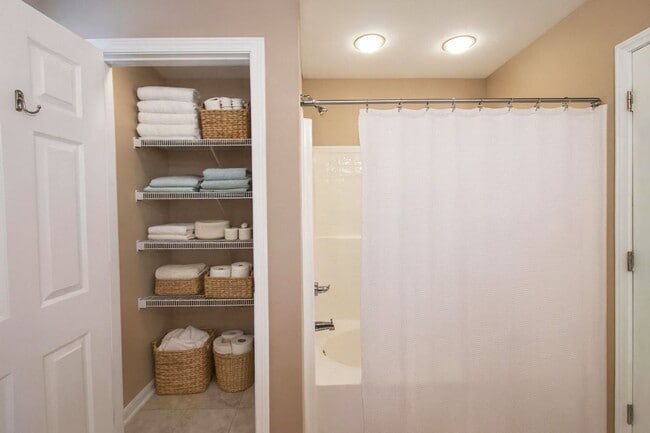 Building Photo - $250 OFF Move In Special!