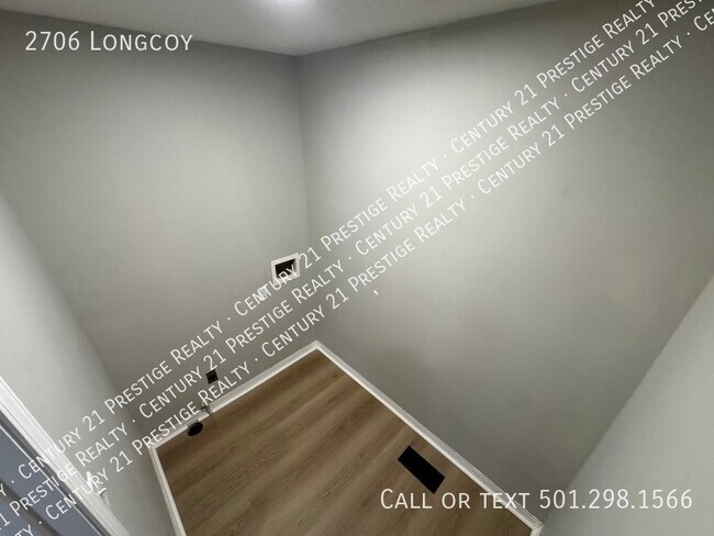 Building Photo - 2706 Longcoy-