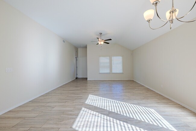 Building Photo - 1040 Indigo Sky St