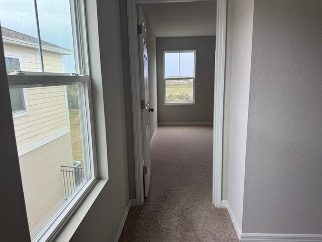 Building Photo - 14631 Brumby Ridge Ave