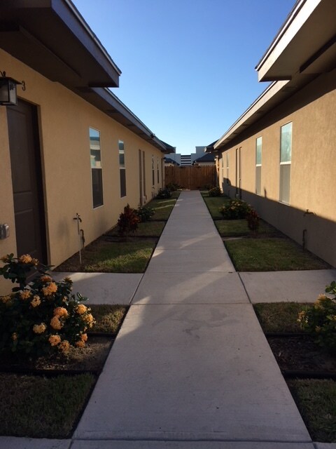 Primary Photo - 1205 Bodark Dr