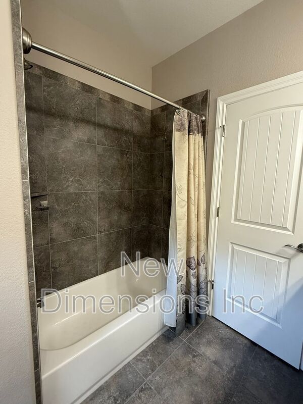 Building Photo - 1317 Cedar Creek Cir