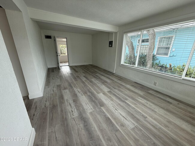 Building Photo - 157 15th St