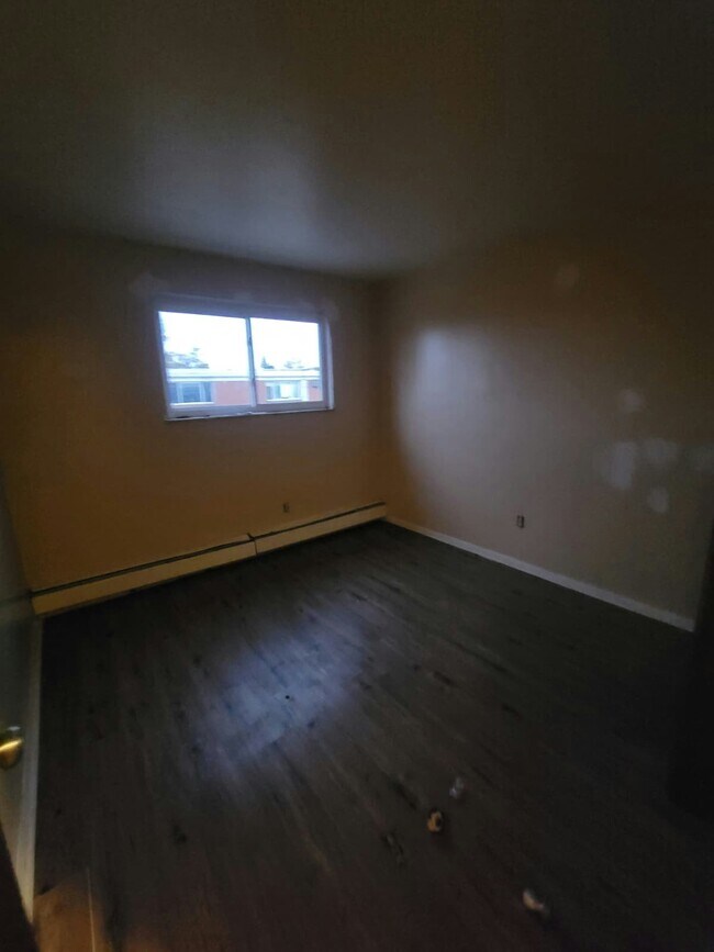 Building Photo - 14815 Euclid Ave