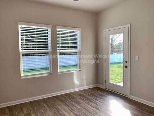 Building Photo - 3116 Lake Barkley Way