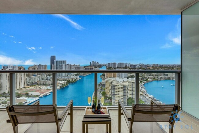 Building Photo - 2602 E Hallandale Beach Blvd