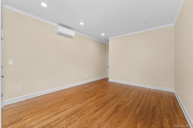 Building Photo - 81 N Washington St