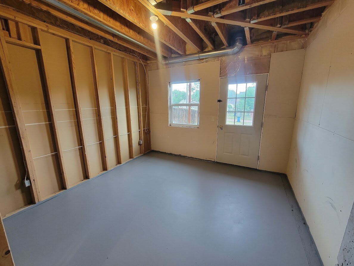 Building Photo - 714 Joy Ave