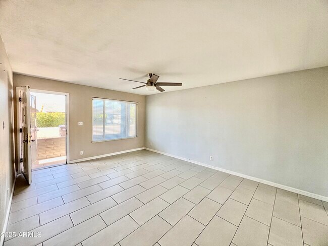 Building Photo - 7229 N 41st Dr
