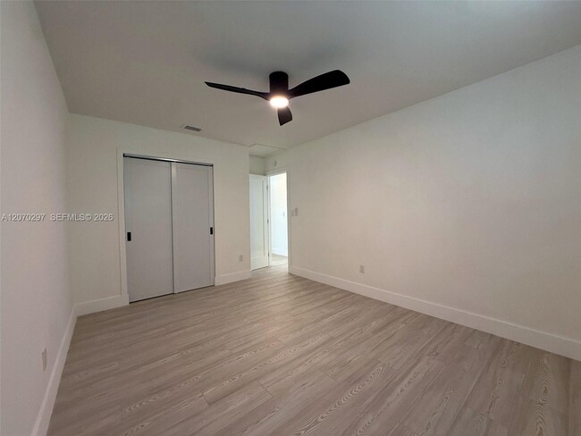 Building Photo - 224 Hispanola Rd