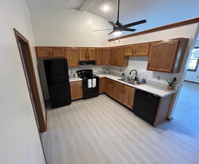 Building Photo - Updated Ranch with 2 Bedrooms, 1 Bath, and 1-Car Attached Garage in Troy, Ohio - Your Perfect Hom...