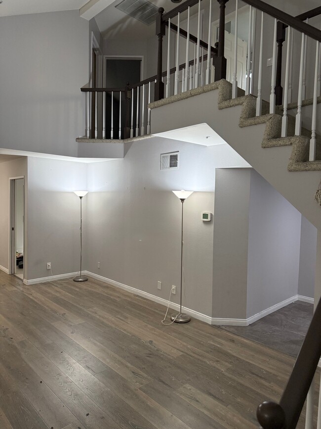 Building Photo - 15116 Providence Ln