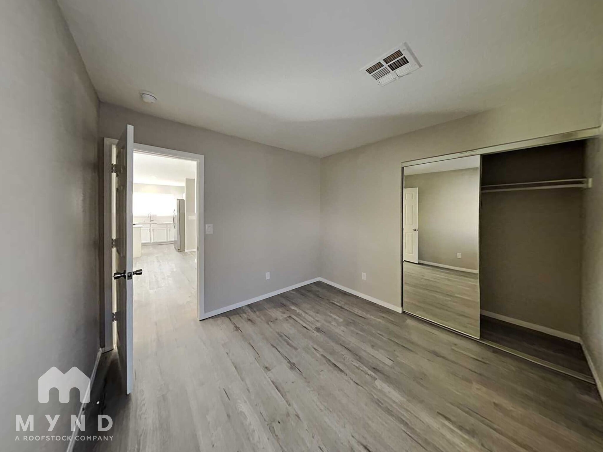 Building Photo - 5910 Hilmont St