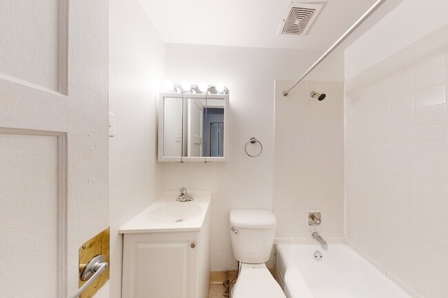 Floorplan - 5452 S. Ellis Avenue