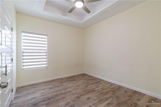 Building Photo - 9223 N 59th Ln