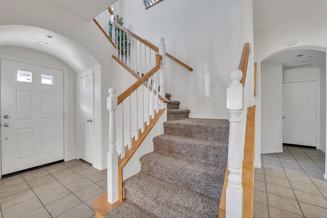 Building Photo - 2641 Night Jasmine Dr