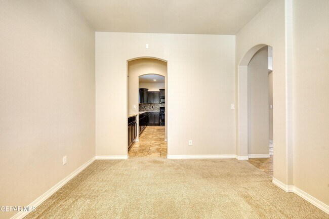 Building Photo - 2124 Thomas Lackland St