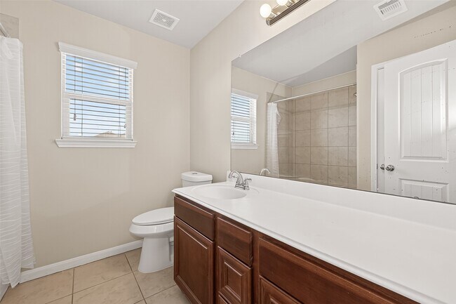 Building Photo - 19662 Little Pine Ln