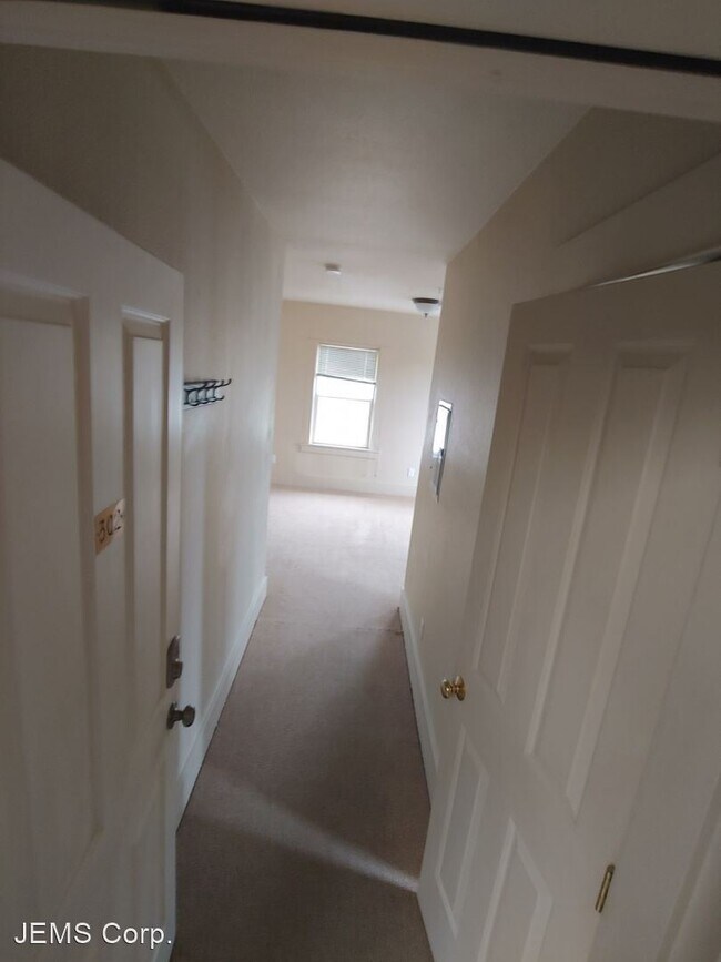 Building Photo - 1543 Exchange St