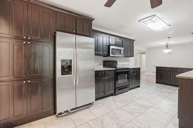 Building Photo - 2753 Allyn Dr NW