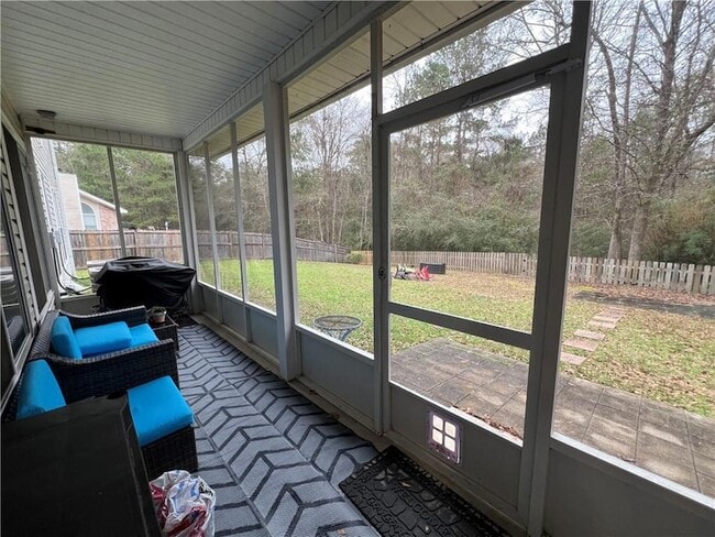 Building Photo - 584 Jack Dr