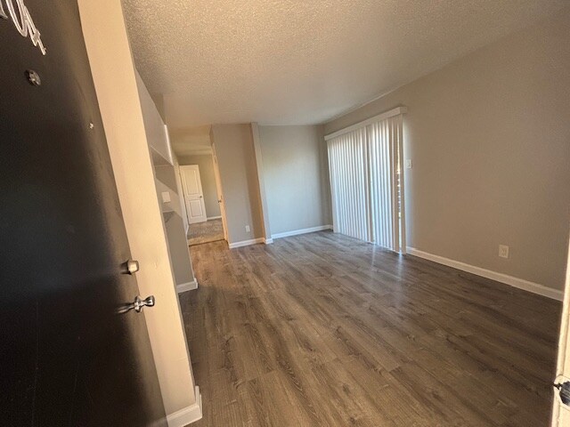 Building Photo - 2010 Estrada Pkwy