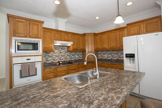 Building Photo - "Charming 3-Bedroom Home with 2 Full Bathrooms in Vass, NC - Spacious and Comfortable Country Liv...