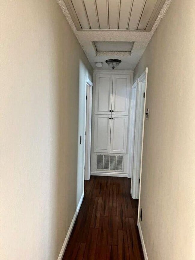 Building Photo - BEAUTIFULLY REMODELED 2 STORY VACAVILLE *S...