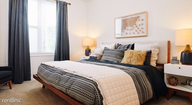 Building Photo - 2 br, 2 bath Condo - 539 W Lookout Dr