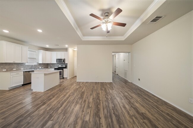 Building Photo - 2055 Lost Timbers Dr