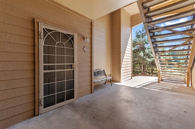 Building Photo - Cozy 3 Bed Littleton Condo