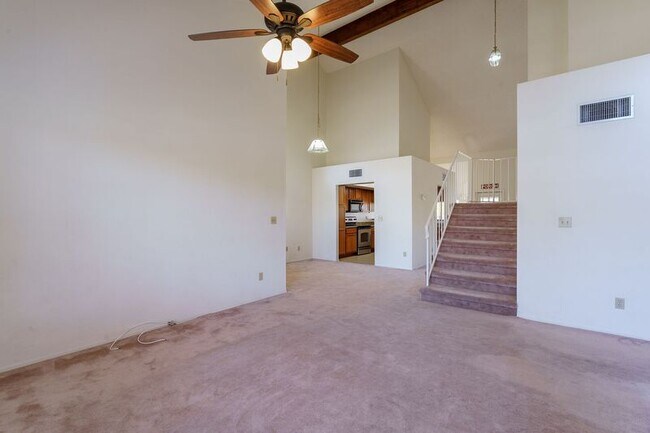 Building Photo - 11600 N Quicksilver Trail