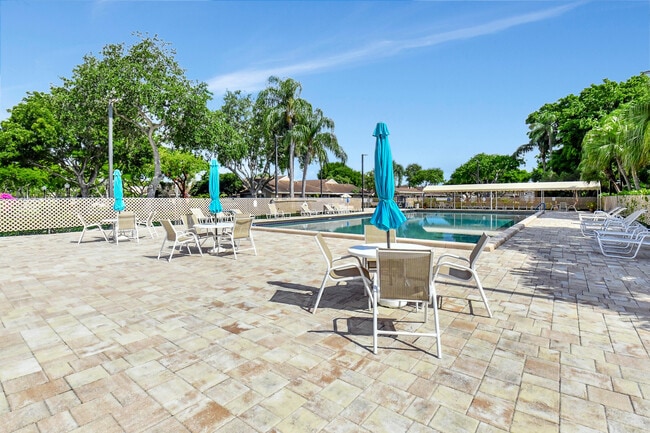 Building Photo - 8256 Summerbreeze Ln