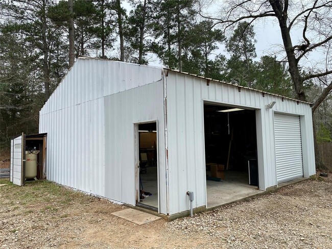 Building Photo - 11273 Camp Creek Way
