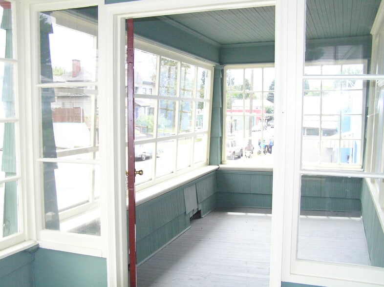 Building Photo - 4743 N Albina Ave