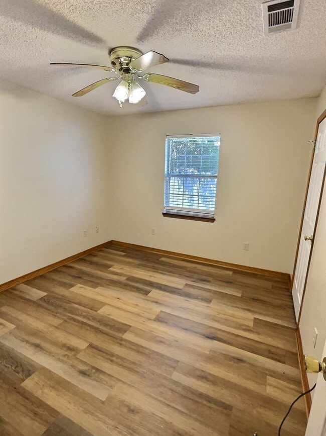 Building Photo - Spacious 4-Bedroom Home in Ocean Springs S...