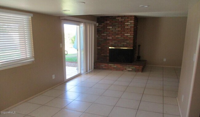 Building Photo - 8020 E Krail St