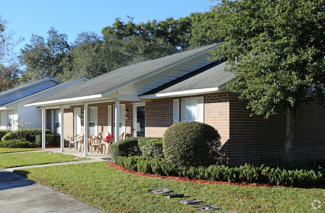 Building Photo - Water Oak Apartments