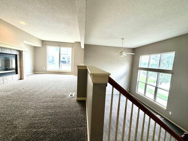 Building Photo - 224 N Hedge Ln