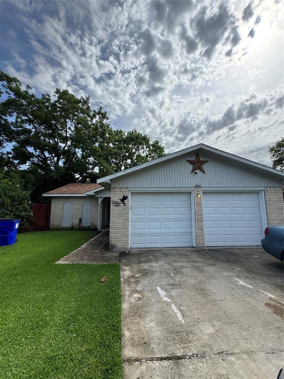 Building Photo - 7240 Kings Dr