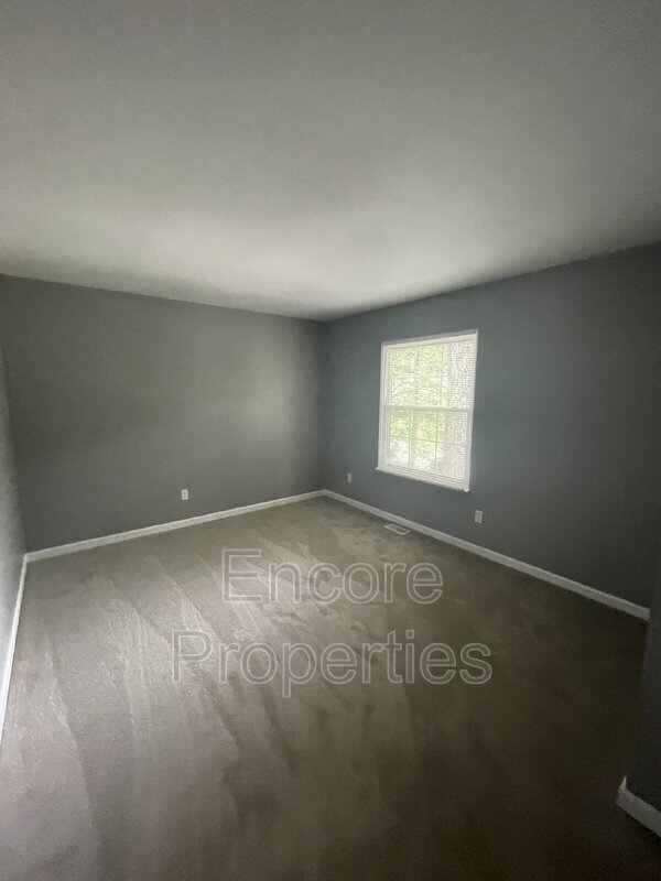 Building Photo - 211 Indigo Dr