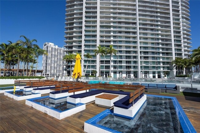 Building Photo - 92 SW 3rd St